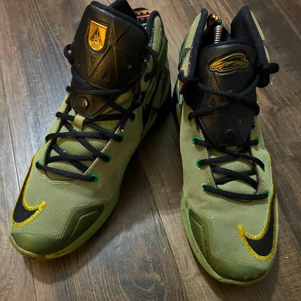 Mens Size 6.5Y LeBron 13 'All Star - Northern Lights' 2016 CLEAN Olive